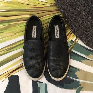 Steven Madden Slip one